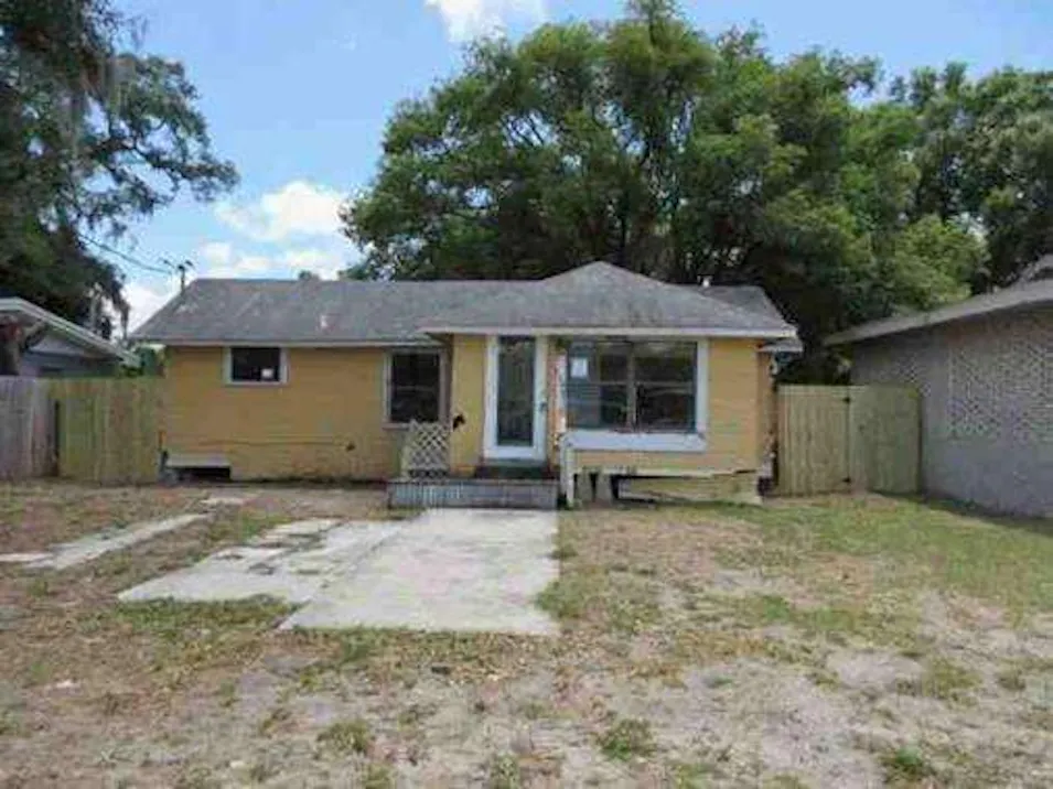 1540 Roselawn St SW Winter Haven, FL 33880, Polk County
