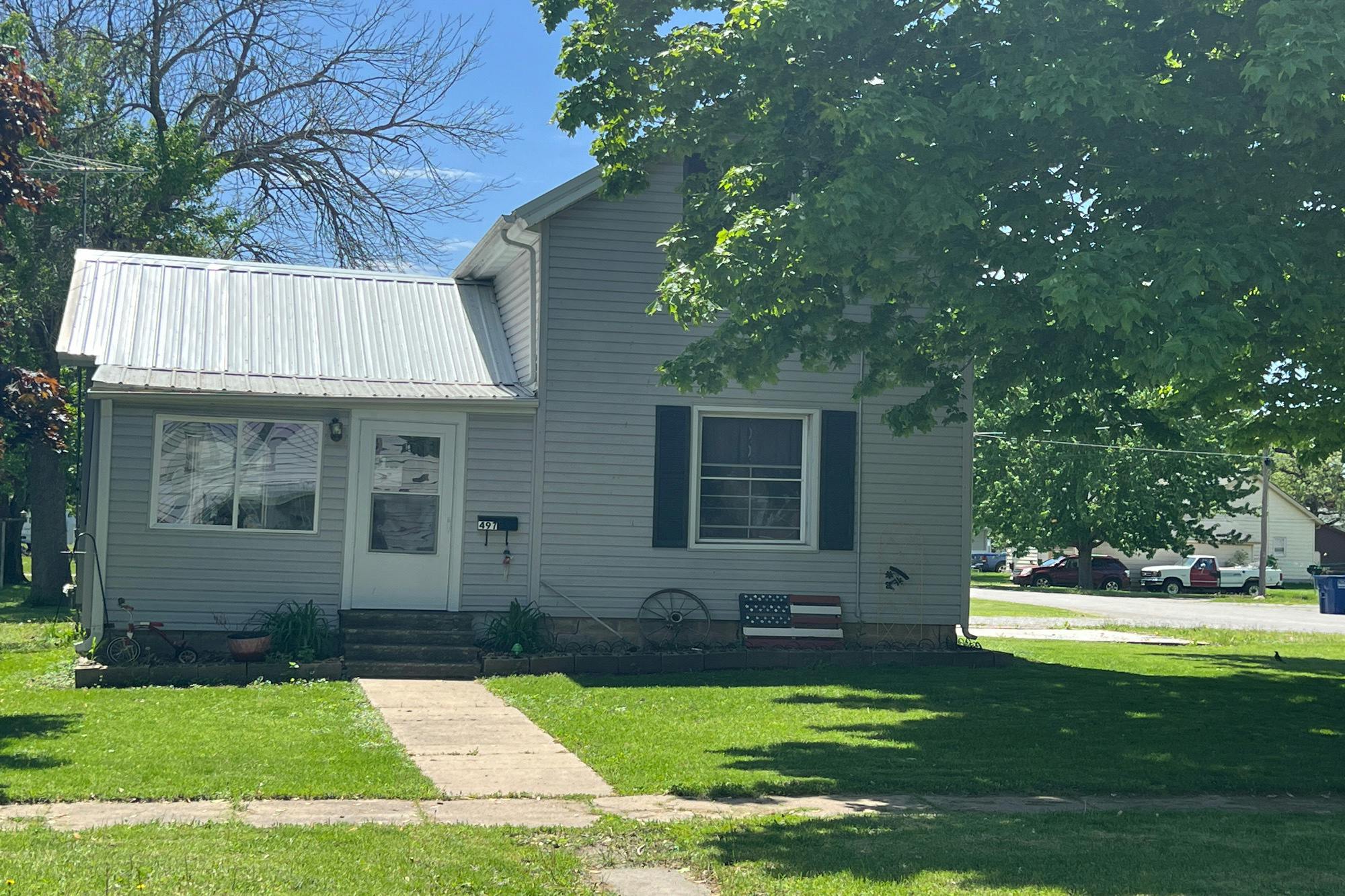 Washington St, Marengo, IA 52301