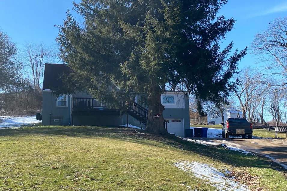 2060 Scenery Drive Elizabeth, PA 15037, Allegheny County