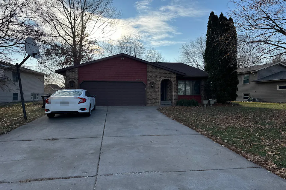 7441 Upper 24th Street N Oakdale, MN 55128, Washington County