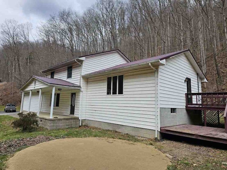 5168 Whitman Creek Rd Whitman, WV 25652, Logan County