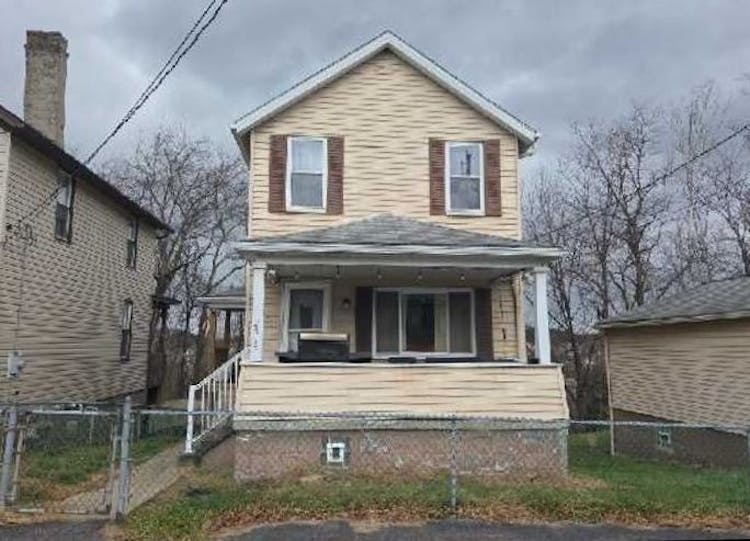 2513 Portland St Grapeville, PA 15634, Westmoreland County