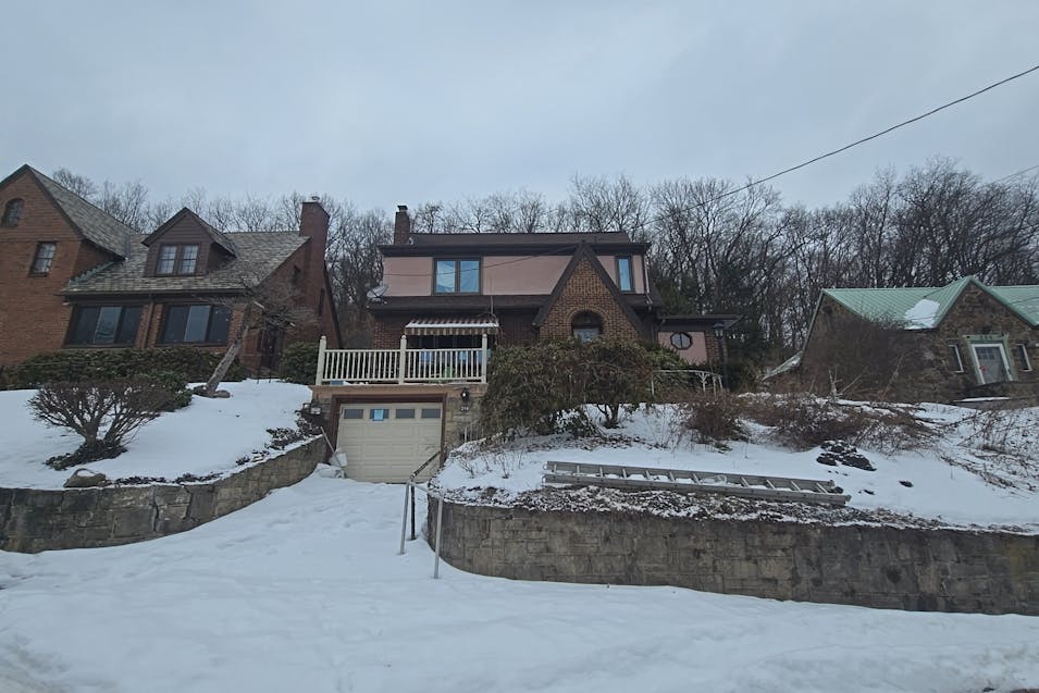 218w Fulton St Butler, PA 16001, Butler County