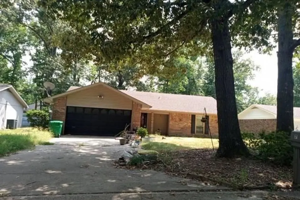 7 Independence Avenue White Hall, AR 71602, Jefferson County