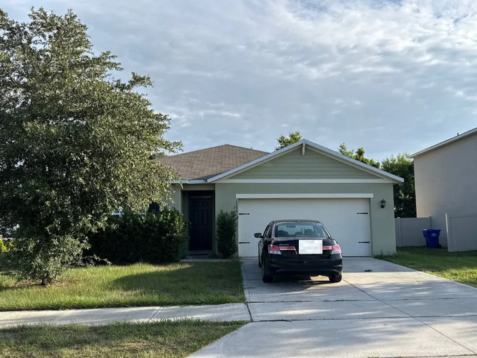 2590 Glacier Express Ln Tavares, FL 32778, Lake County