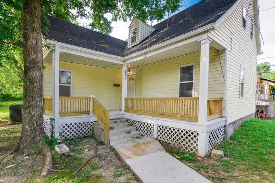 807 Broadway St Jefferson City, MO 65101, Cole County