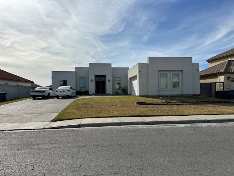 2804 Melville Loop Laredo, TX 78041, Webb County