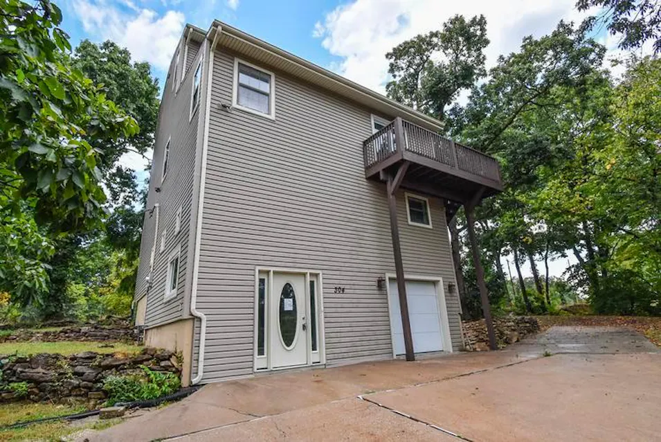 304 E 164th Ter Belton, MO 64012, Cass County