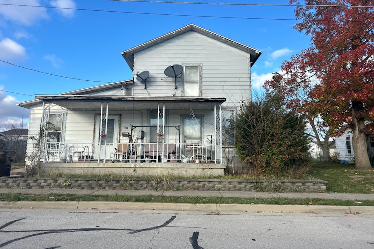 318 E Main Street Bradford, OH 45308, Miami County