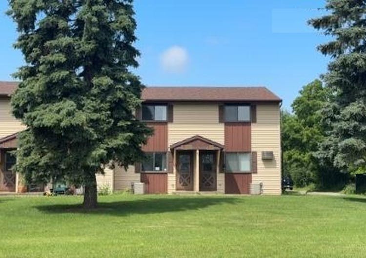 2519 Fond Du Lac Rd Oshkosh, WI 54902, Winnebago County