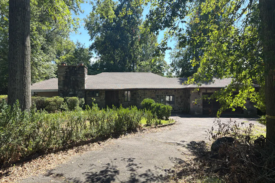 54 Ellicott Ln Wayne, NJ 07470, Passaic County