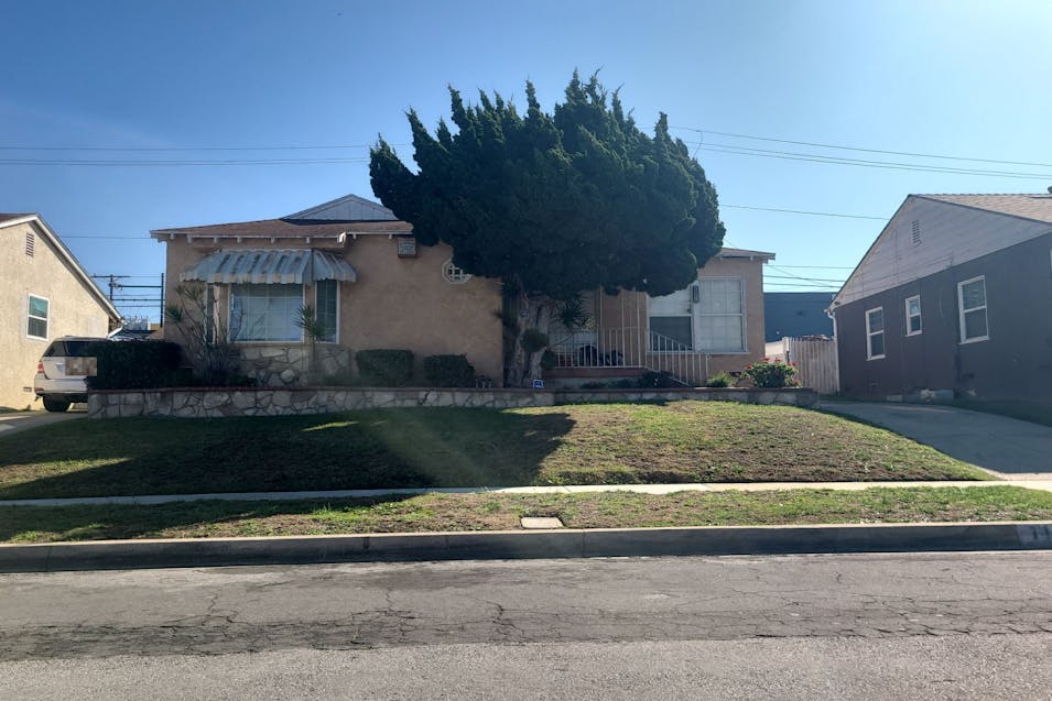 11516 S St Andrews Pl Los Angeles, CA 90047, Los Angeles County