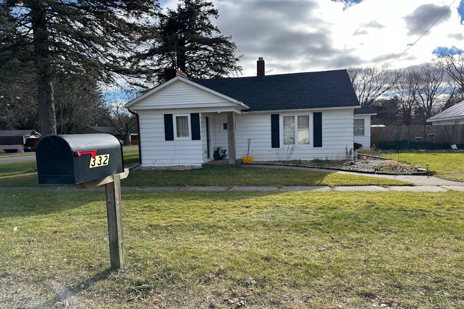 332 Evergreen St Sheridan, MI 48884, Montcalm County