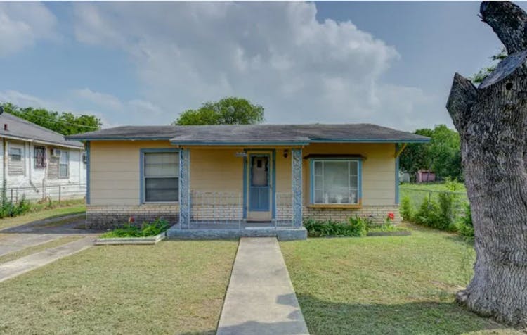 622 Fenfield Ave San Antonio, TX 78211, Bexar County