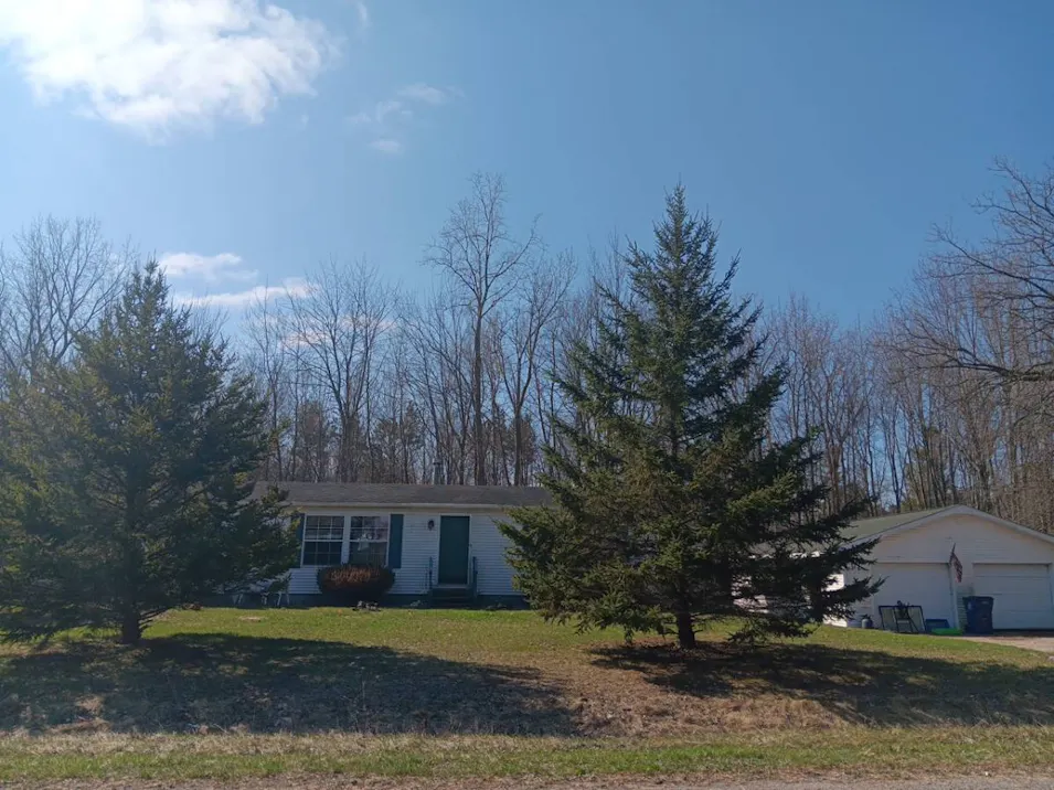 19933 Lakefield Rd Merrill, MI 48637, Saginaw County