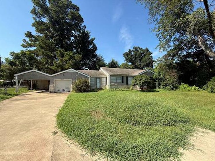 2610 Horseshoe Dr Alexandria, LA 71302, Rapides County