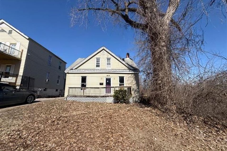 814 Brown Street Alton, IL 62002, Madison County