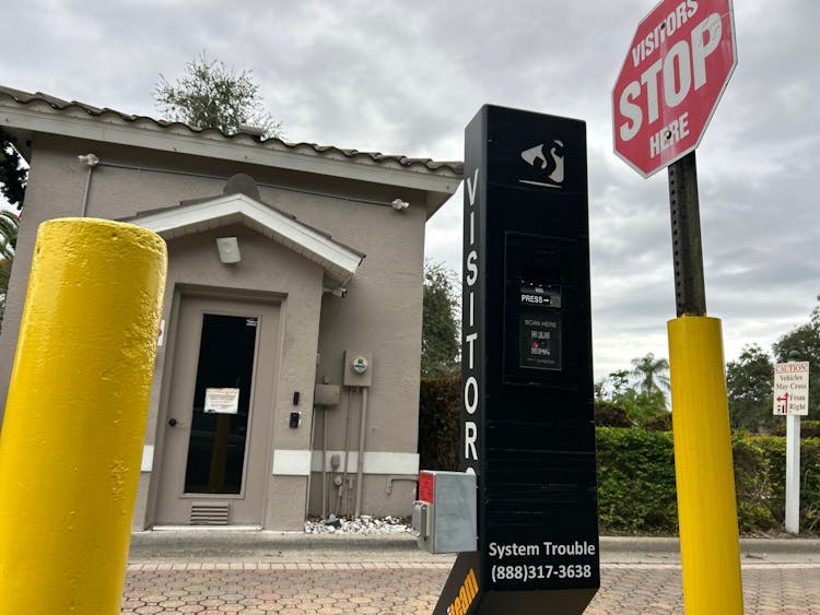 9608 Knightsbridge Cir Sarasota, FL 34238, Sarasota County