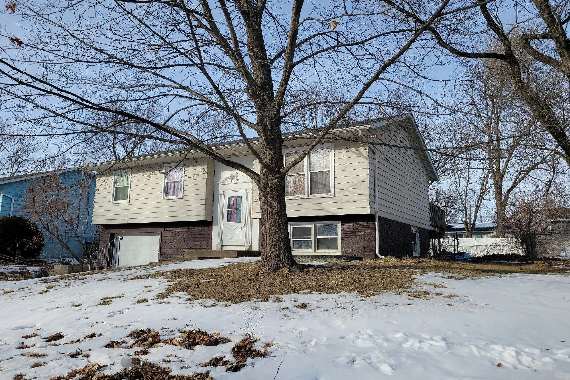 Valley Dr, Davenport, IA 52806 #1