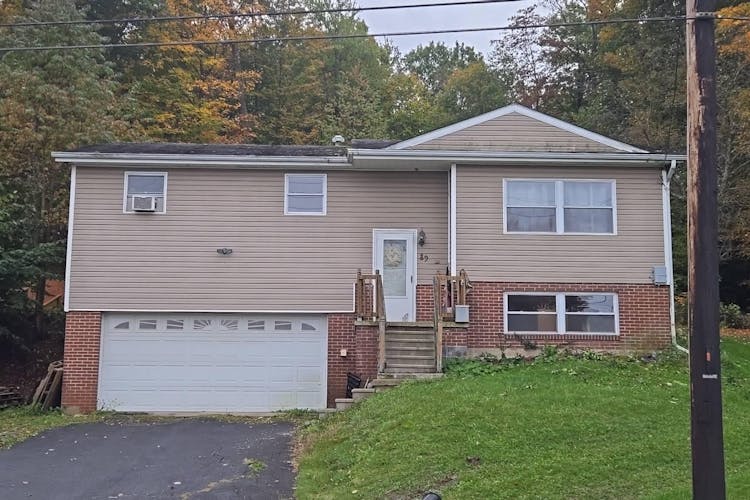 89 Lambert St Central City, PA 15926, Somerset County