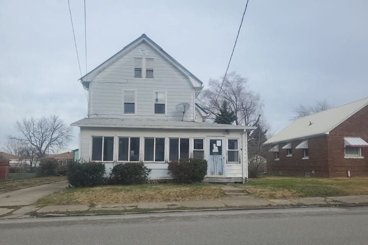 3235 Pine Ave, Erie, PA, 16504, USA