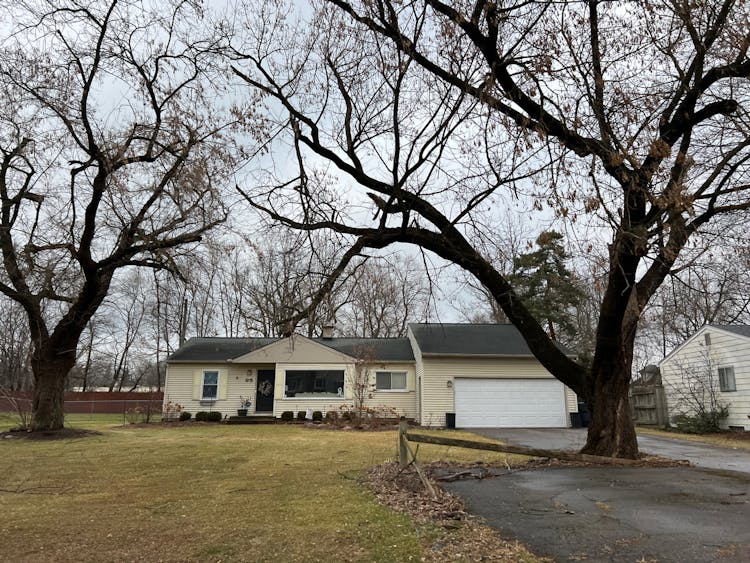 95 Cutting Dr Troy, MI 48085, Oakland County