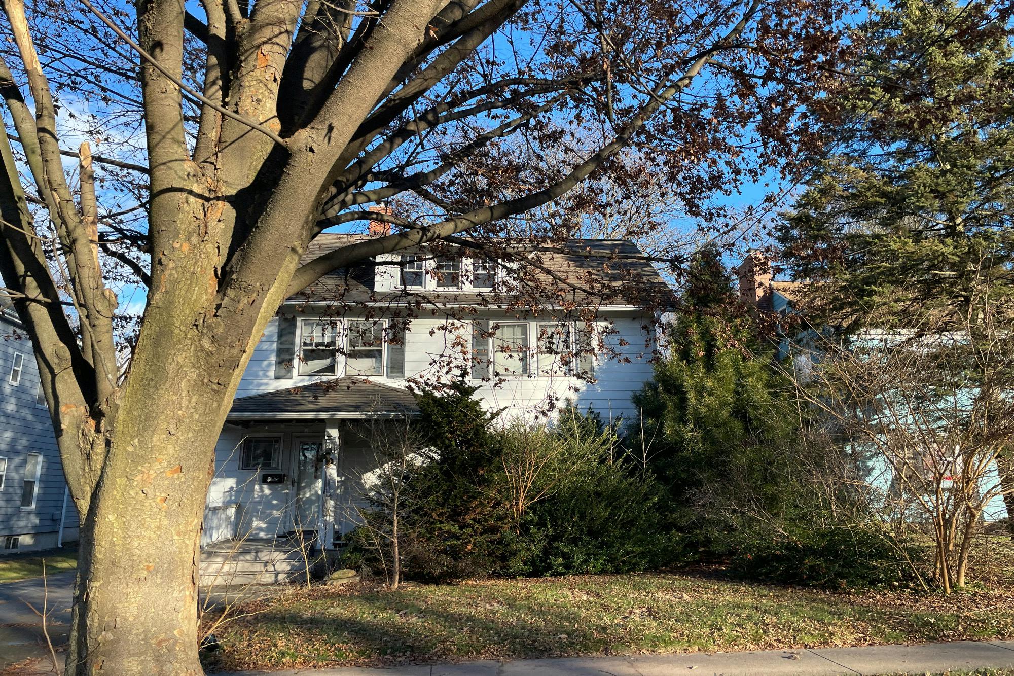 846 MAIN St  