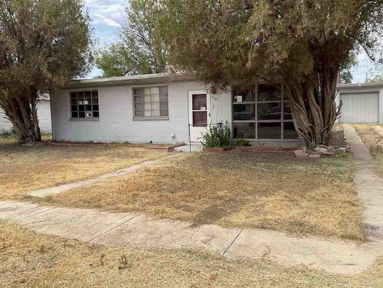 605 Chestnut St Carlsbad, NM 88220, Eddy County