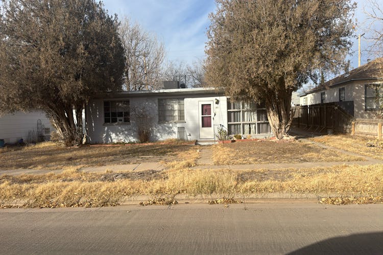 605 Chestnut St Carlsbad, NM 88220, Eddy County