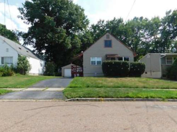 1168 Jeanie J Ave Akron, OH 44310, Summit County