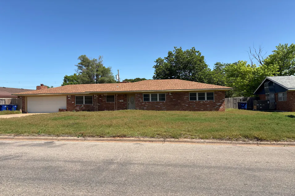 1814 Maple St Alva, OK 73717-1731, Woods County