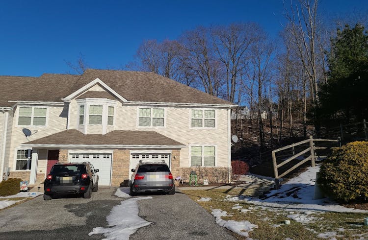 12 Black Bear Ct Hardyston, NJ 07419, Sussex County