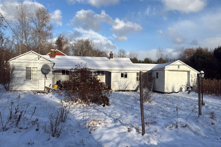 1044 Ridge Road Queensbury, NY 12804, Warren County