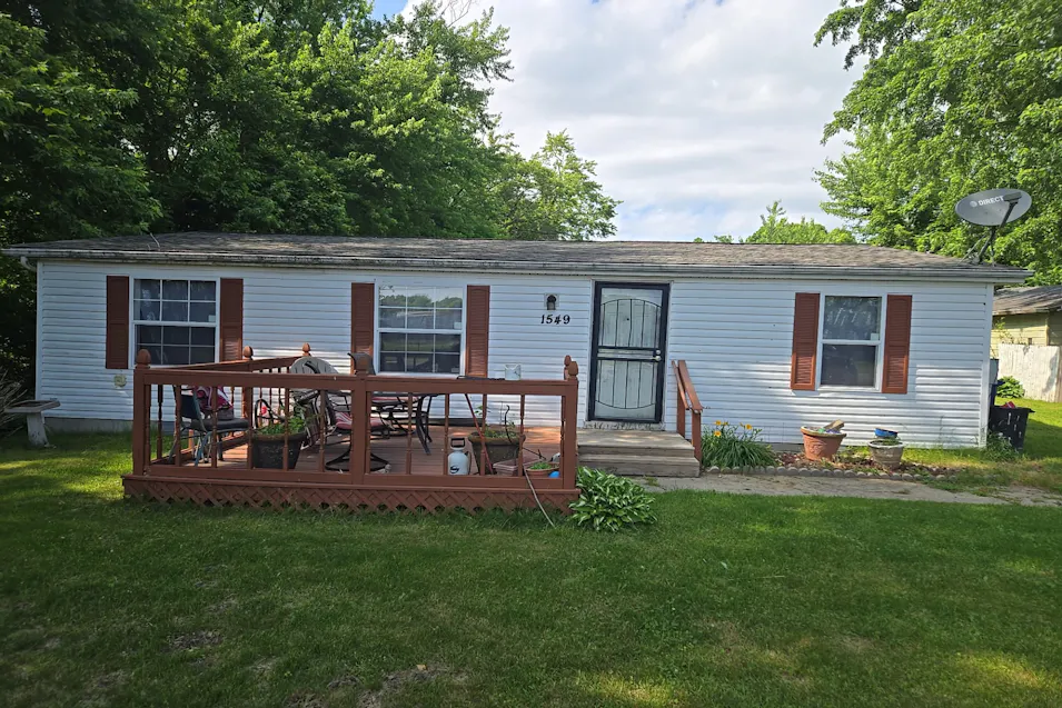 1549 E Empire Ave Benton Harbor, MI 49022-2021, Berrien County