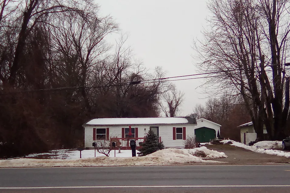 1549 E Empire Ave Benton Harbor, MI 49022-2021, Berrien County