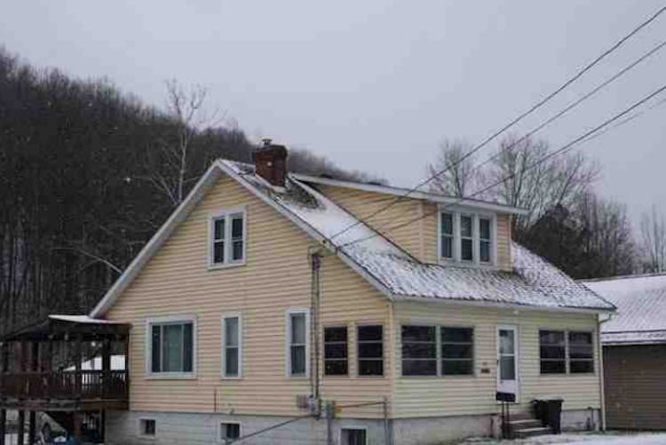 651 W 2nd St Weston, WV 26452, Lewis County