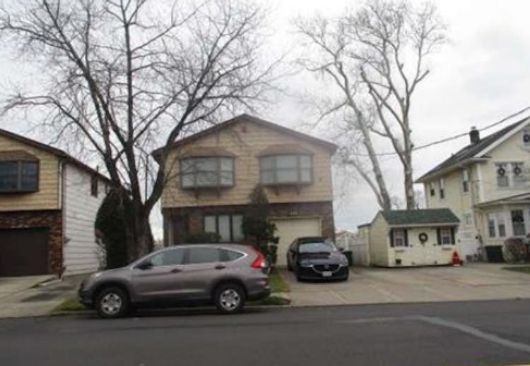 459 Bloomingdale Road Staten Island, NY 10309, Richmond County