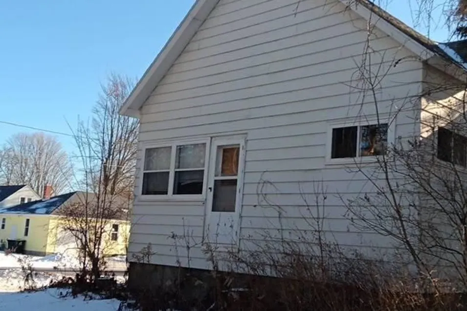 500 Henes Park Dr Menominee, MI 49858, Menominee County