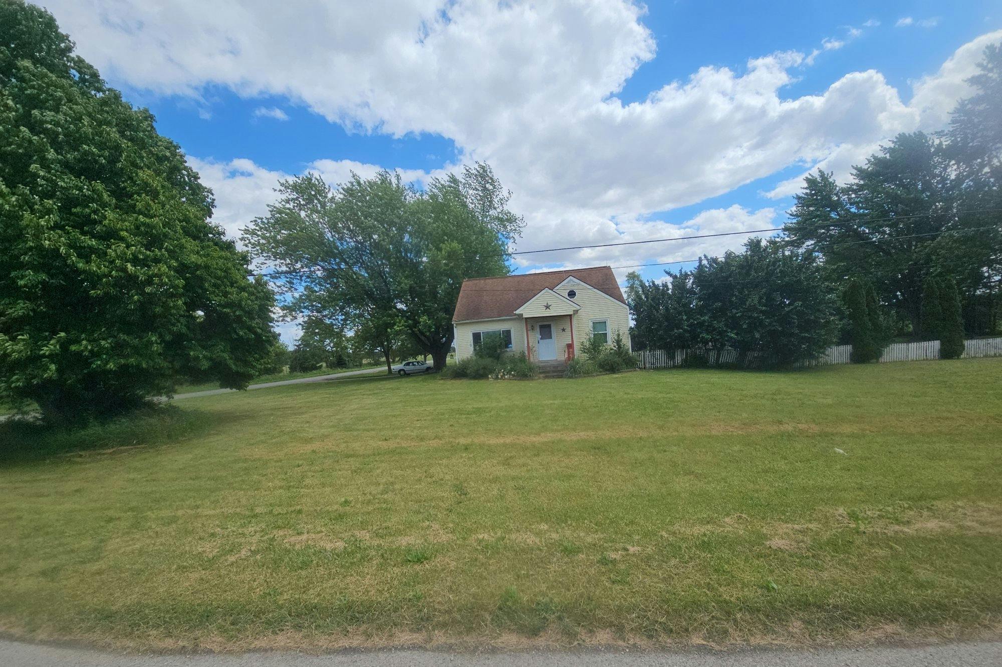 Peet Rd, Chesaning, MI 48616 #1