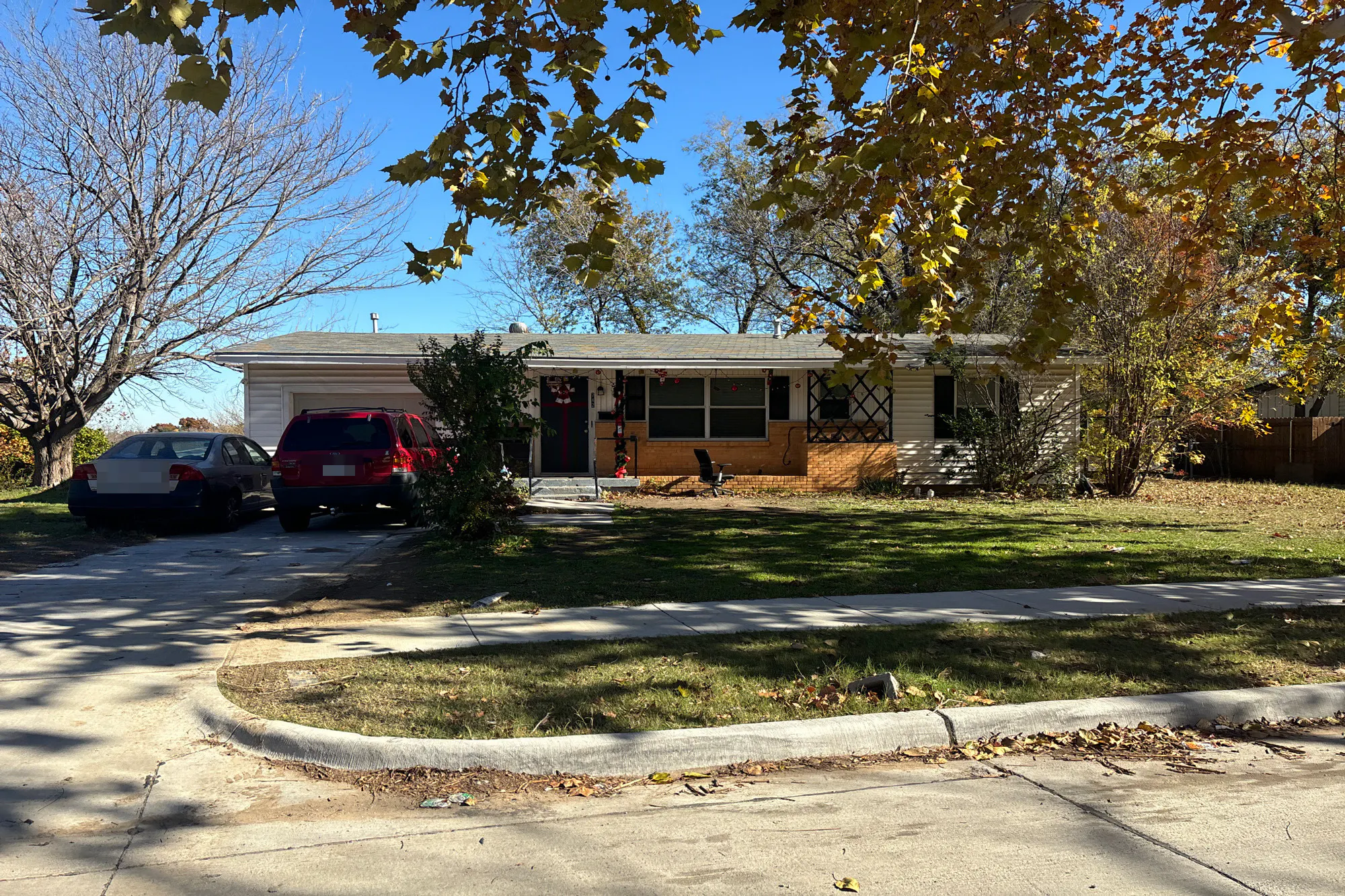 Huddleston Dr, Grand Prairie, TX 75050