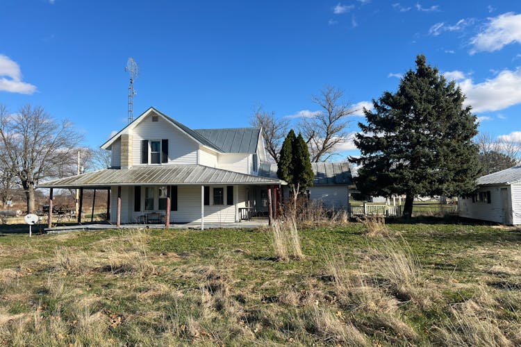 6197 Poplar Street Sycamore, OH 44882, Crawford County