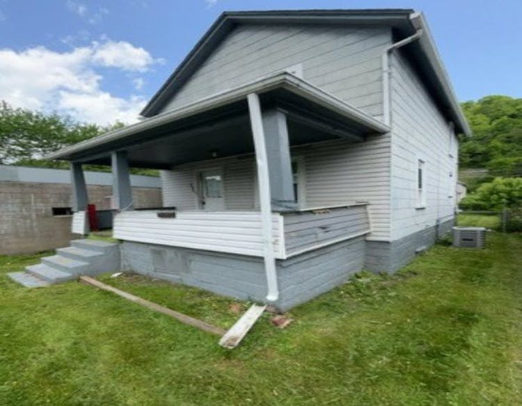 1252 Jefferson St Vandergrift, PA 15690, Westmoreland County