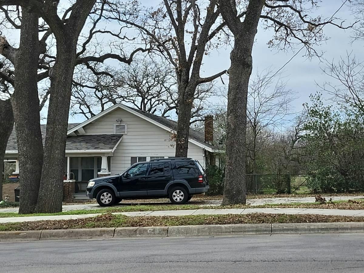 Handley Dr, Fort Worth, TX 76112 #1