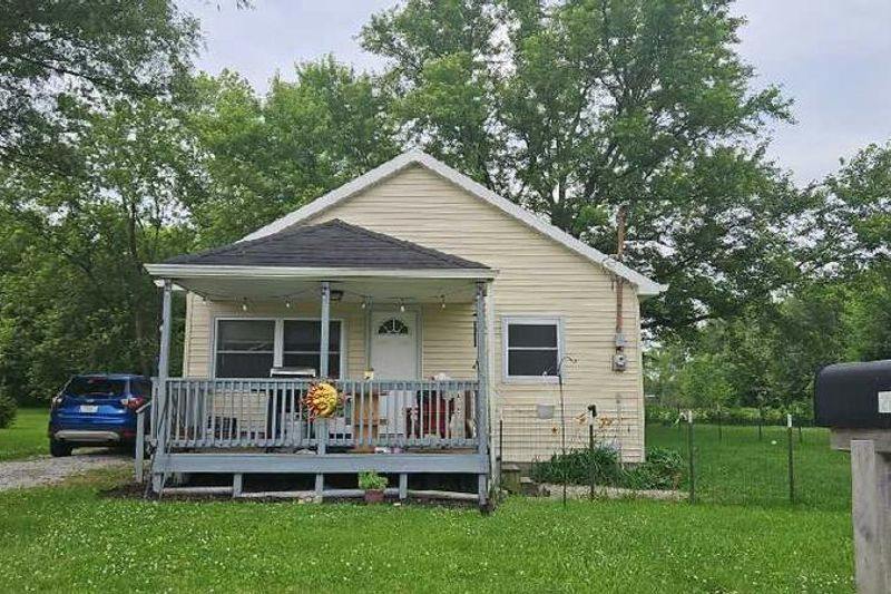 Hampshire Ln, Cedar Hill, TX 75104