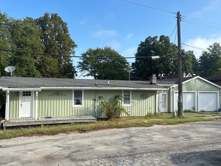 105 N Perry St Carlock, IL 61725, McLean County