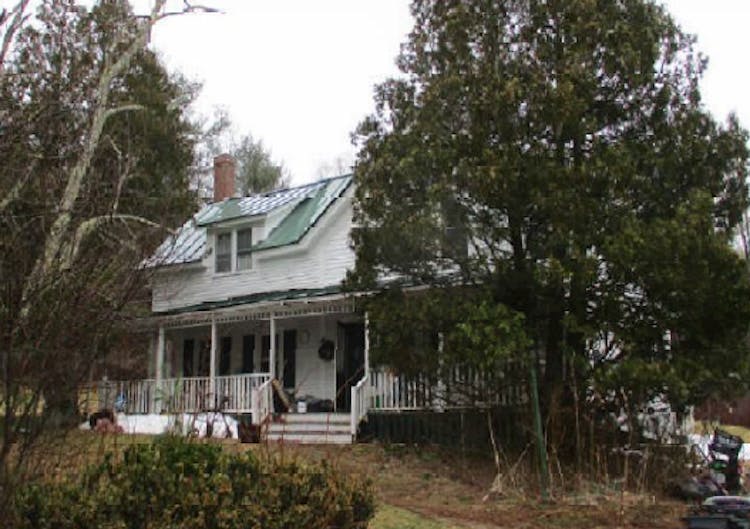 103 Elm St Newport, NH 03773, Sullivan County