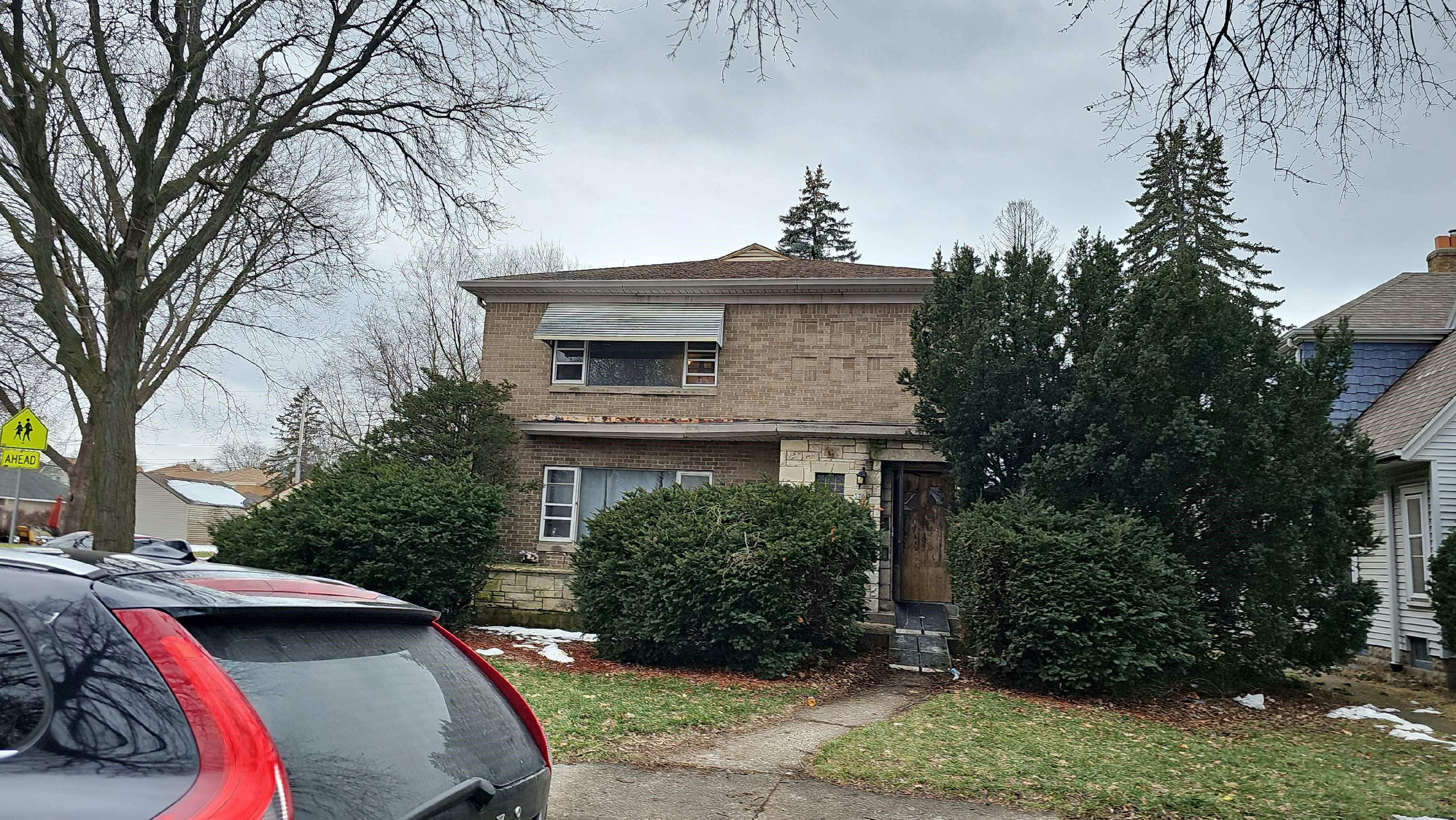 42nd St, Milwaukee, WI 53216