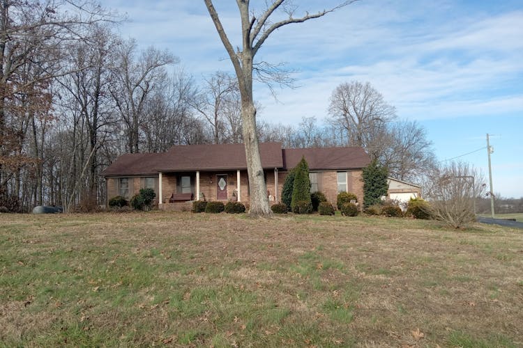 3552 State Route 1890 Mayfield, KY 42066, Graves County