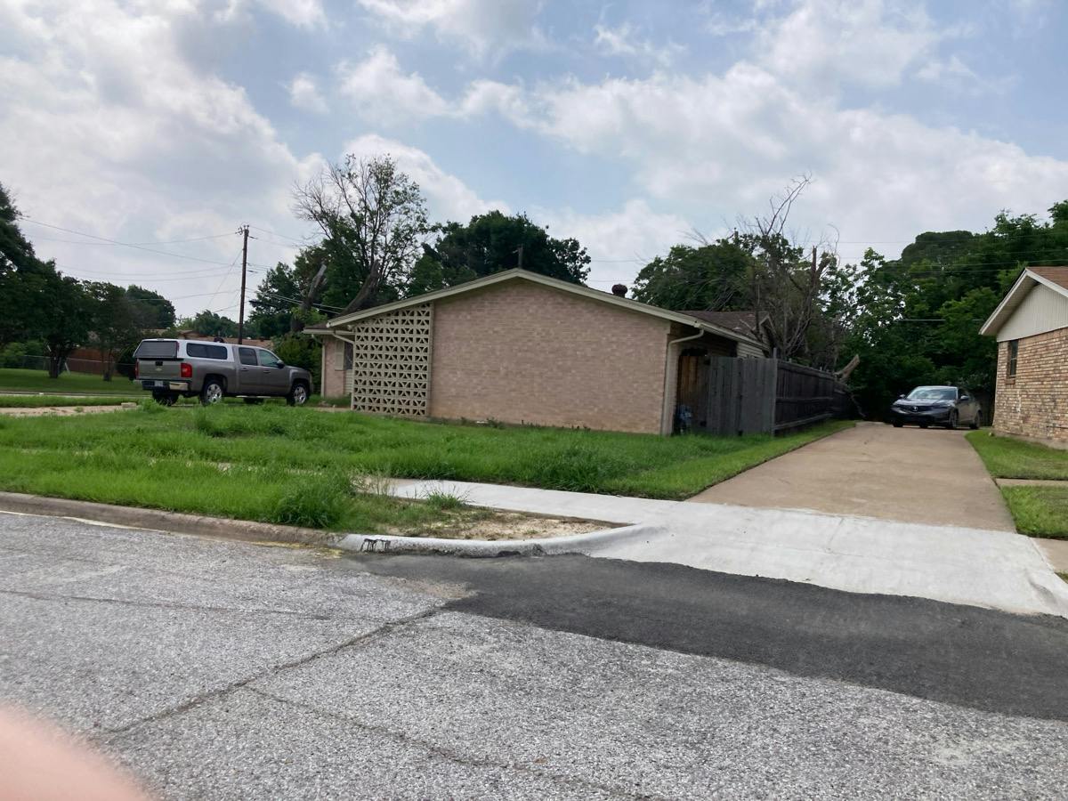 Burning Tree Ln, Irving, TX 75062