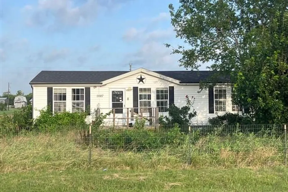 11687 Buttercup Ln Justin, TX 76247, Denton County